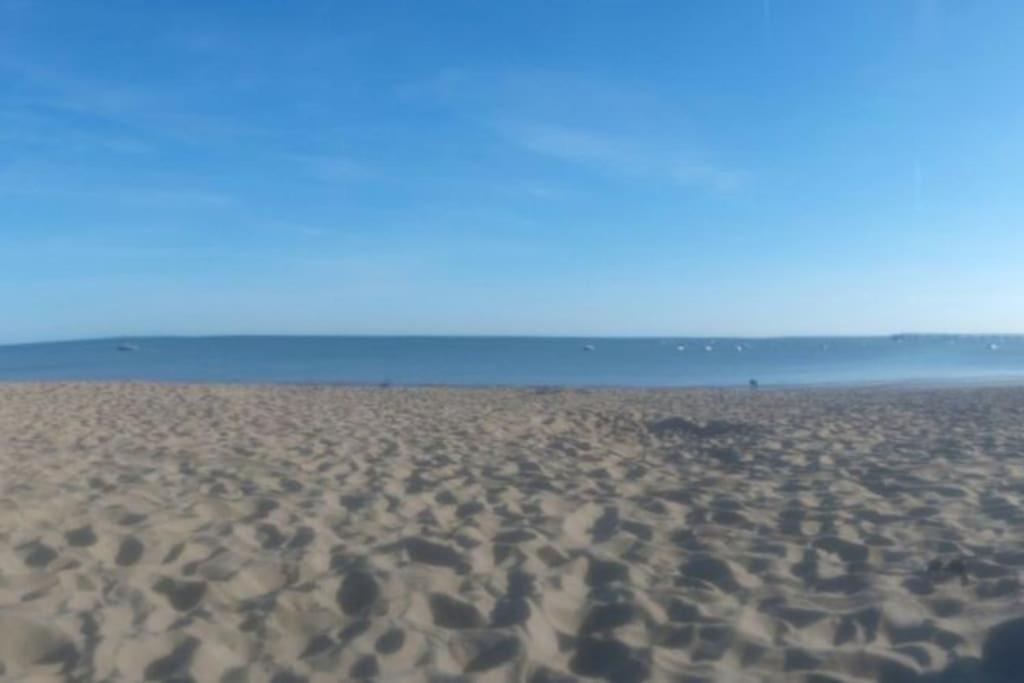 Maisonnette A Deux Pas De La Plage Dans Residence Calme Ла-Транш-сюр-Мер Экстерьер фото