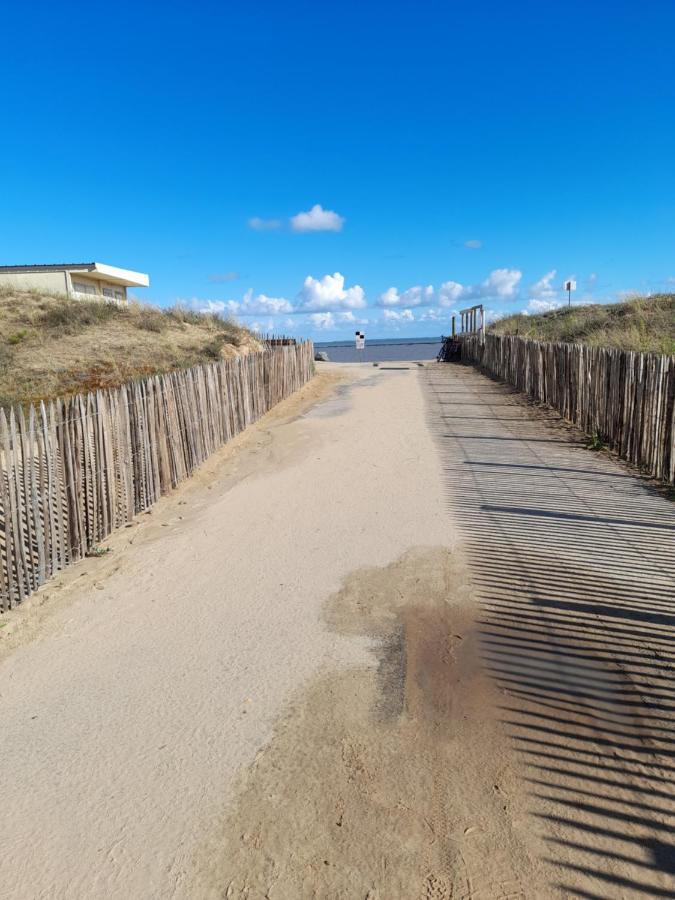 Maisonnette A Deux Pas De La Plage Dans Residence Calme Ла-Транш-сюр-Мер Экстерьер фото